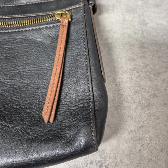 Fossil Black leather with Brown Accent Crossbody Shoulder Bag - Picture 4 of 15